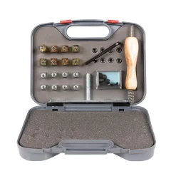 Shedrow Stud Kit W/ Case