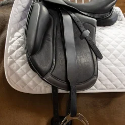 Val du Bois Wide Stirrup Leathers